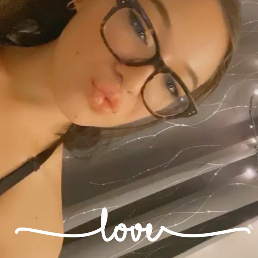 Meet your Posher, Vanessa estrada